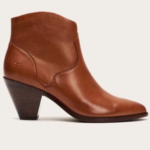 Frye Boots Women’s Lila Western Saddle Brown Leather Short bootie size 9